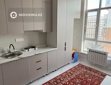 2-комнатная квартира, этаж 8 из 9, 70 м², На длительный срок