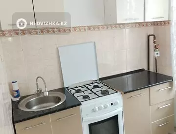 1-комнатная квартира, этаж 4 из 4, 65 м², На длительный срок