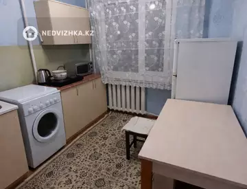 1-комнатная квартира, этаж 3 из 5, 30 м²