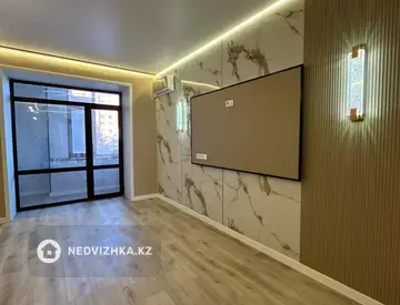 2-комнатная квартира, этаж 1 из 9, 85 м²