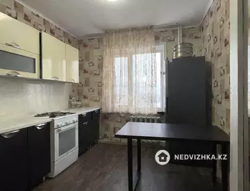 4-комнатная квартира, этаж 8 из 10, 83 м²