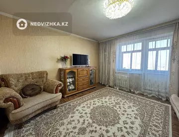 4-комнатная квартира, этаж 8 из 9, 94 м²