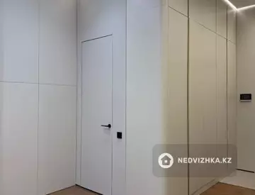 5-комнатная квартира, этаж 12 из 12, 136 м²