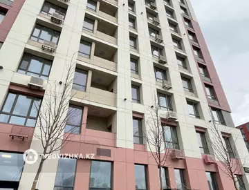 2-комнатная квартира, этаж 4 из 14, 42 м²