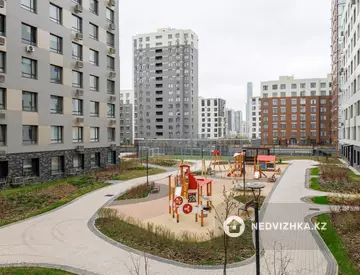 3-комнатная квартира, этаж 3 из 17, 76 м²