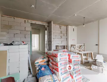 3-комнатная квартира, этаж 3 из 17, 76 м²