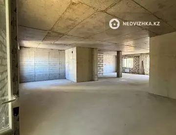4-комнатная квартира, этаж 9 из 12, 150 м²