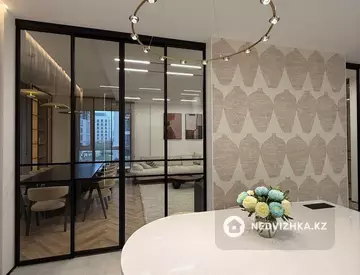 4-комнатная квартира, этаж 3 из 21, 168 м²