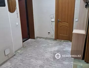 1-комнатная квартира, этаж 3 из 9, 46 м², На длительный срок