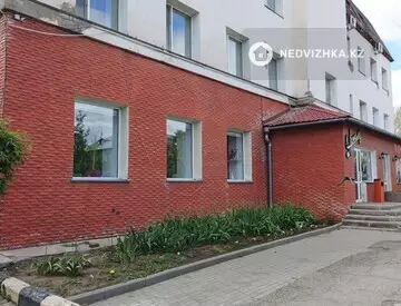 Помещение, этаж 1 из 3, В жилом доме, 224 м²