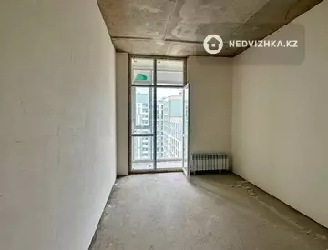 3-комнатная квартира, этаж 10 из 12, 65 м²