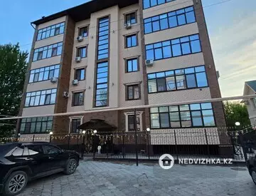 2-комнатная квартира, этаж 1 из 5, 75 м²
