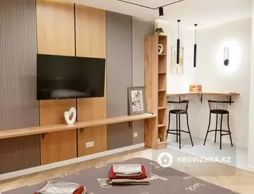 1-комнатная квартира, этаж 3 из 12, 33 м²
