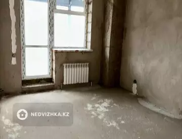 4-комнатная квартира, этаж 4 из 12, 116 м²