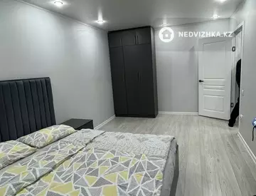 1-комнатная квартира, этаж 3 из 5, 33 м²