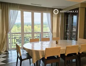 4-комнатная квартира, этаж 4 из 6, 200 м², На длительный срок