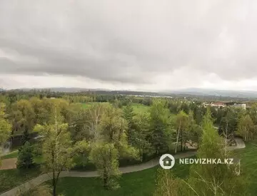 4-комнатная квартира, этаж 4 из 6, 200 м², На длительный срок