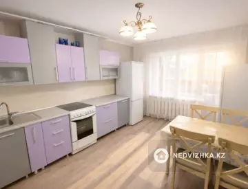 4-комнатная квартира, этаж 1 из 12, 81 м²