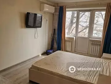1-комнатная квартира, этаж 3 из 5, 32 м²