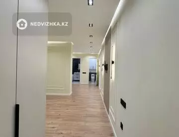 4-комнатная квартира, этаж 2 из 9, 117 м²