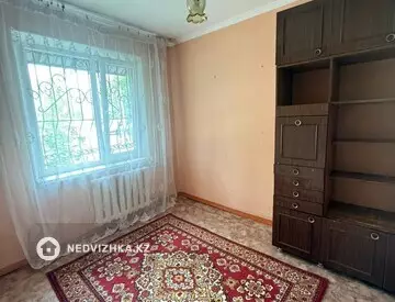 3-комнатная квартира, этаж 1 из 5, 65 м², На длительный срок