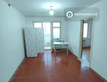 4-комнатная квартира, этаж 5 из 5, 80 м², На длительный срок