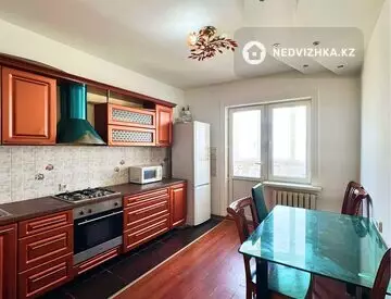 3-комнатная квартира, этаж 9 из 9, 112 м²