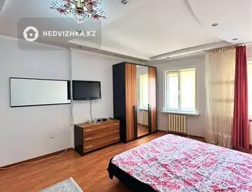 3-комнатная квартира, этаж 9 из 9, 112 м²