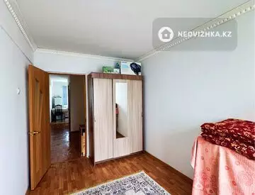 3-комнатная квартира, этаж 4 из 5, 62 м²