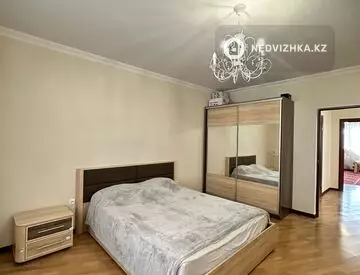3-комнатная квартира, этаж 4 из 9, 112 м²