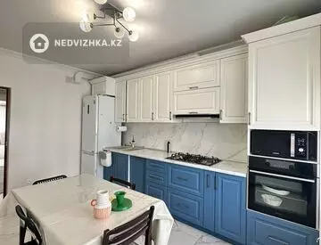 3-комнатная квартира, этаж 4 из 9, 112 м²