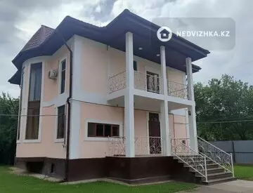 5-комнатный дом, 8.4 соток, 230 м²