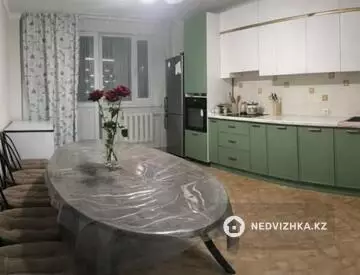 3-комнатная квартира, этаж 12 из 12, 90 м²