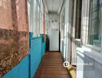 3-комнатная квартира, этаж 4 из 9, 64 м²