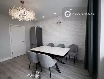 2-комнатная квартира, этаж 3 из 16, 77 м²