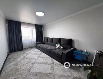 3-комнатная квартира, этаж 7 из 10, 90 м²
