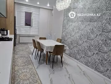 4-комнатная квартира, этаж 1 из 10, 141 м²