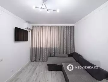 1-комнатная квартира, этаж 8 из 9, 42 м²