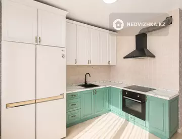 2-комнатная квартира, этаж 22 из 24, 58 м²