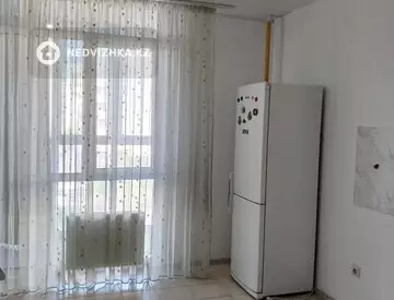 1-комнатная квартира, этаж 3 из 10, 52 м²