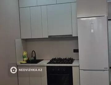 1-комнатная квартира, этаж 3 из 6, 45 м², На длительный срок