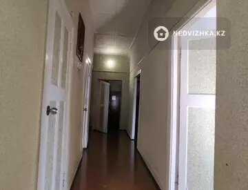 3-комнатная квартира, этаж 2 из 3, 56 м²