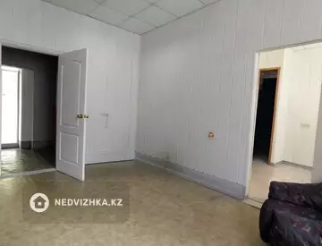 3-комнатная квартира, этаж 1 из 5, 72 м²