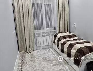 4-комнатная квартира, этаж 3 из 5, 83 м²