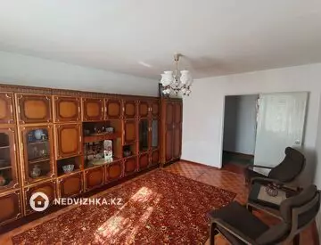 3-комнатная квартира, этаж 4 из 9, 64 м²
