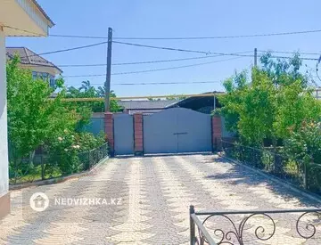 5-комнатный дом, 680 соток, 149 м²