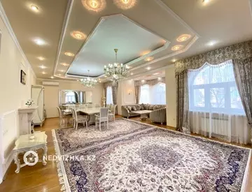 2-комнатная квартира, этаж 3 из 5, 55 м²