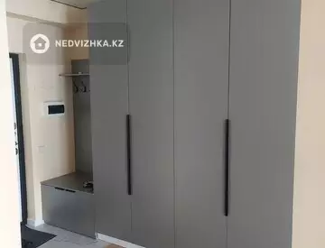 2-комнатная квартира, этаж 3 из 13, 49 м²