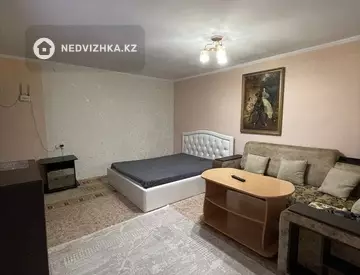 1-комнатная квартира, этаж 2 из 4, 33 м²