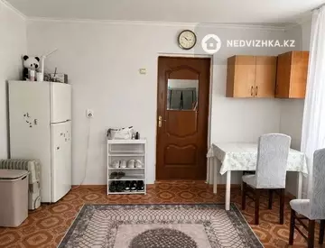 1-комнатная квартира, этаж 4 из 5, 15 м²